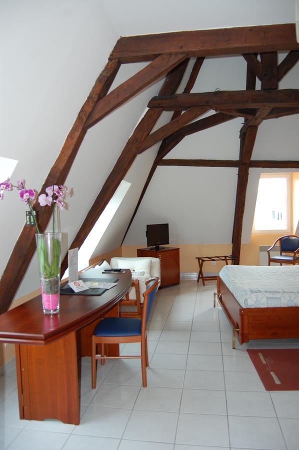 Appart'hôtel La Suze sur Sarthe Exterior foto